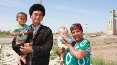 Uzbek president threatens to post ministers amid realities of provincial life